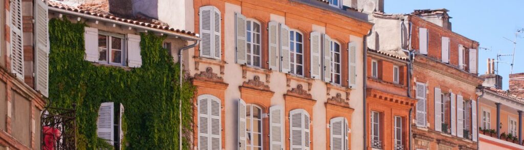 Investir dans un marché saturé : opportunités réelles, risques sous‑estimés