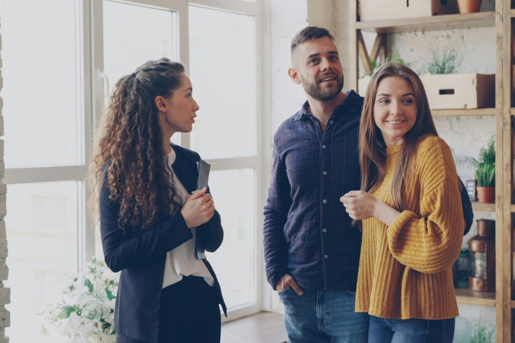 Acheter un bien immobilier ou attendre : comment décider face à la hausse des prix